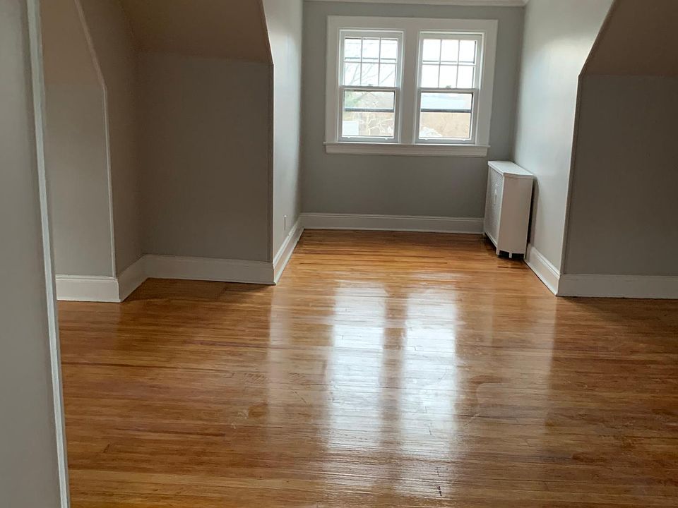 1st image of 1 Cypress St Floor 3