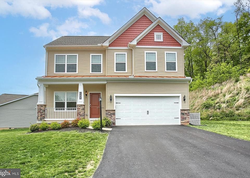 1st image of 7205 Hidden Meadow Ln