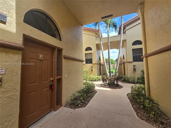 5139 Europa Dr APT P, Boynton Beach, FL 33437