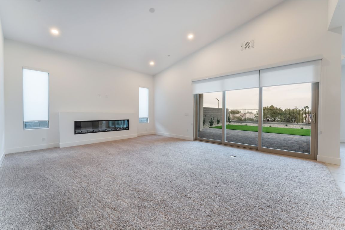 next background image