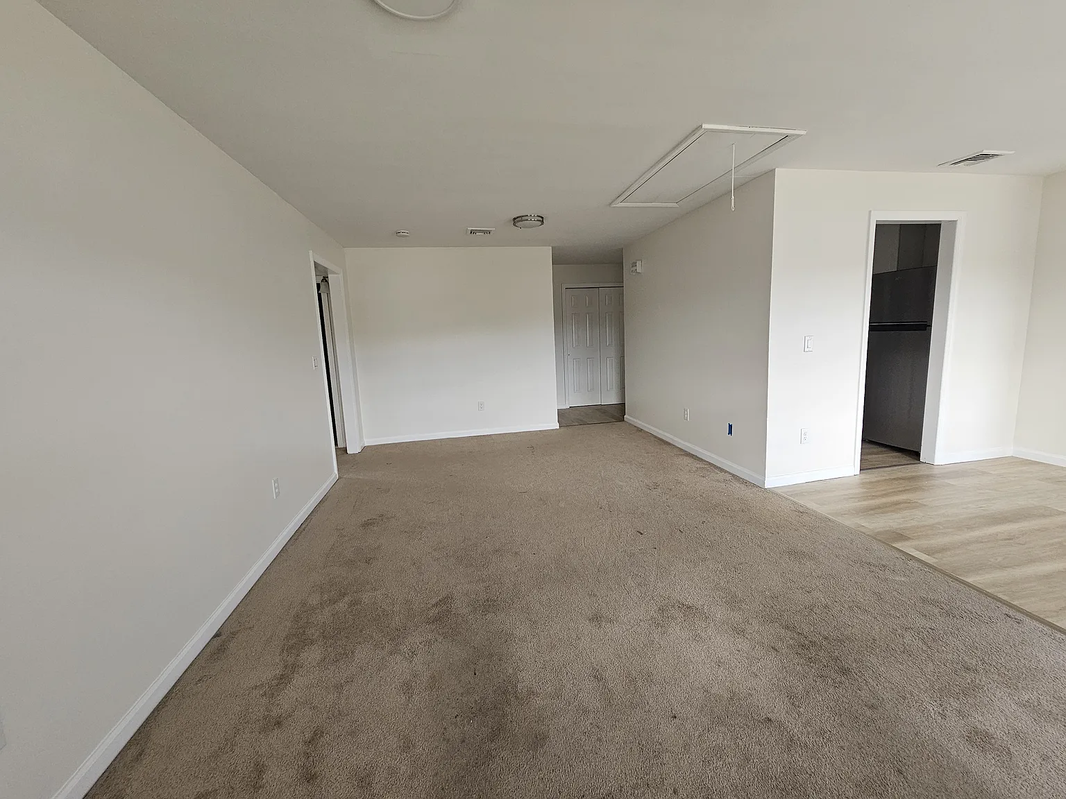 2 bed, 1.5 bath, 1100 sqft, $1,900 — Photo 3
