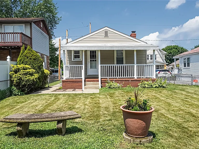 210 New Haven Ln — Photo 26