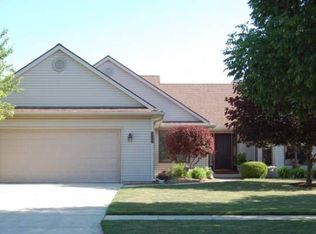 853 S Christopher St, Bowling Green, OH 43402