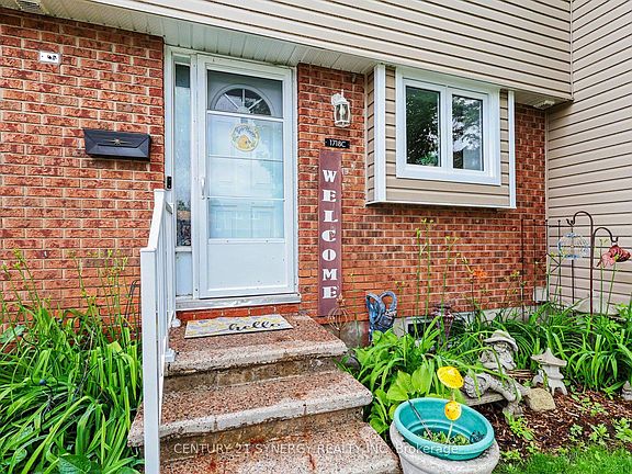 3rd image of 1718 Lamoureux Dr #C