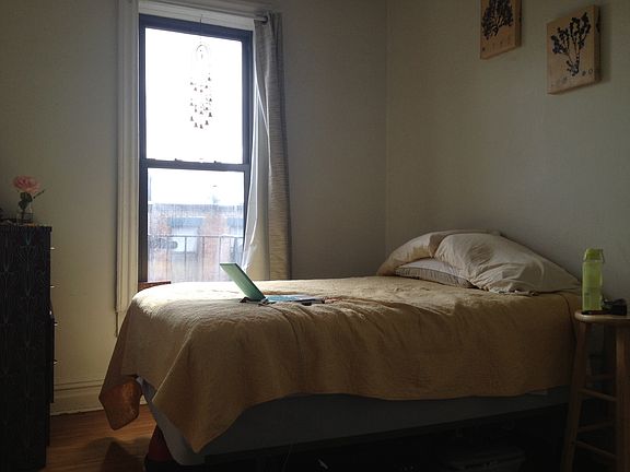 2nd image of 1274 Pacific St APT 13