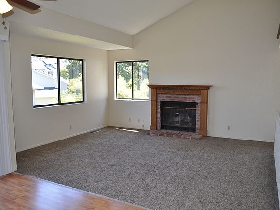 3rd image of 14 Birchwood Dr