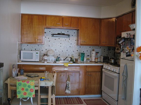 3rd image of 5616 N Kenmore Ave APT 5B