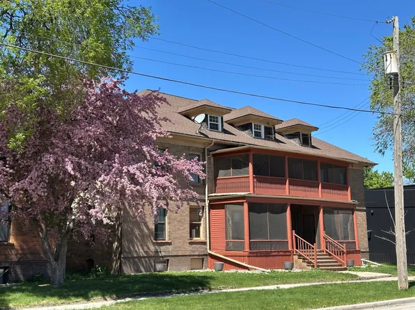 117 11th St S, Fargo, ND 58103