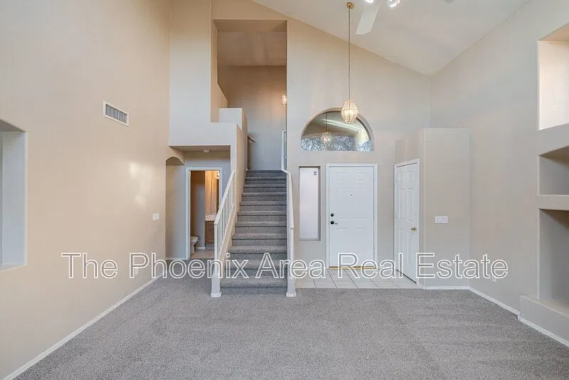 3 bed, 2.5 bath, 1521 sqft, $2,000 — Photo 3