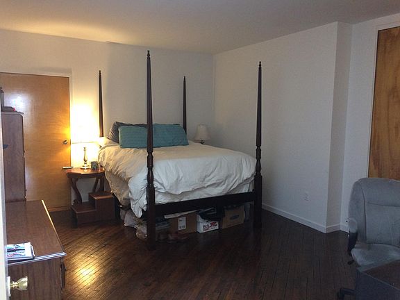 5th image of 221 Vine St APT 42