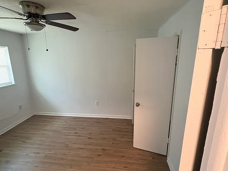 442 N Avenue F — Photo 7