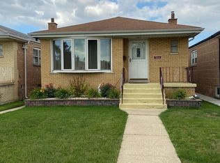 7813 Menard Ave, Burbank, IL 60459