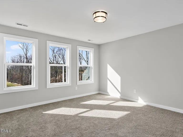 85 Parkland Dr — Photo 14