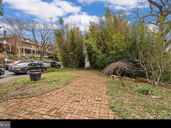 3430 Oakwood Ter NW, Washington, DC 20010