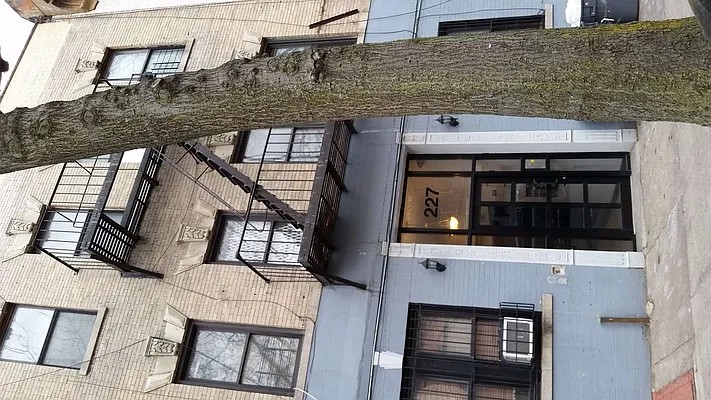 Rented by Signature Property Realty | media 35