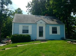 609 NE Shady Lane Dr, Kansas City, MO 64118