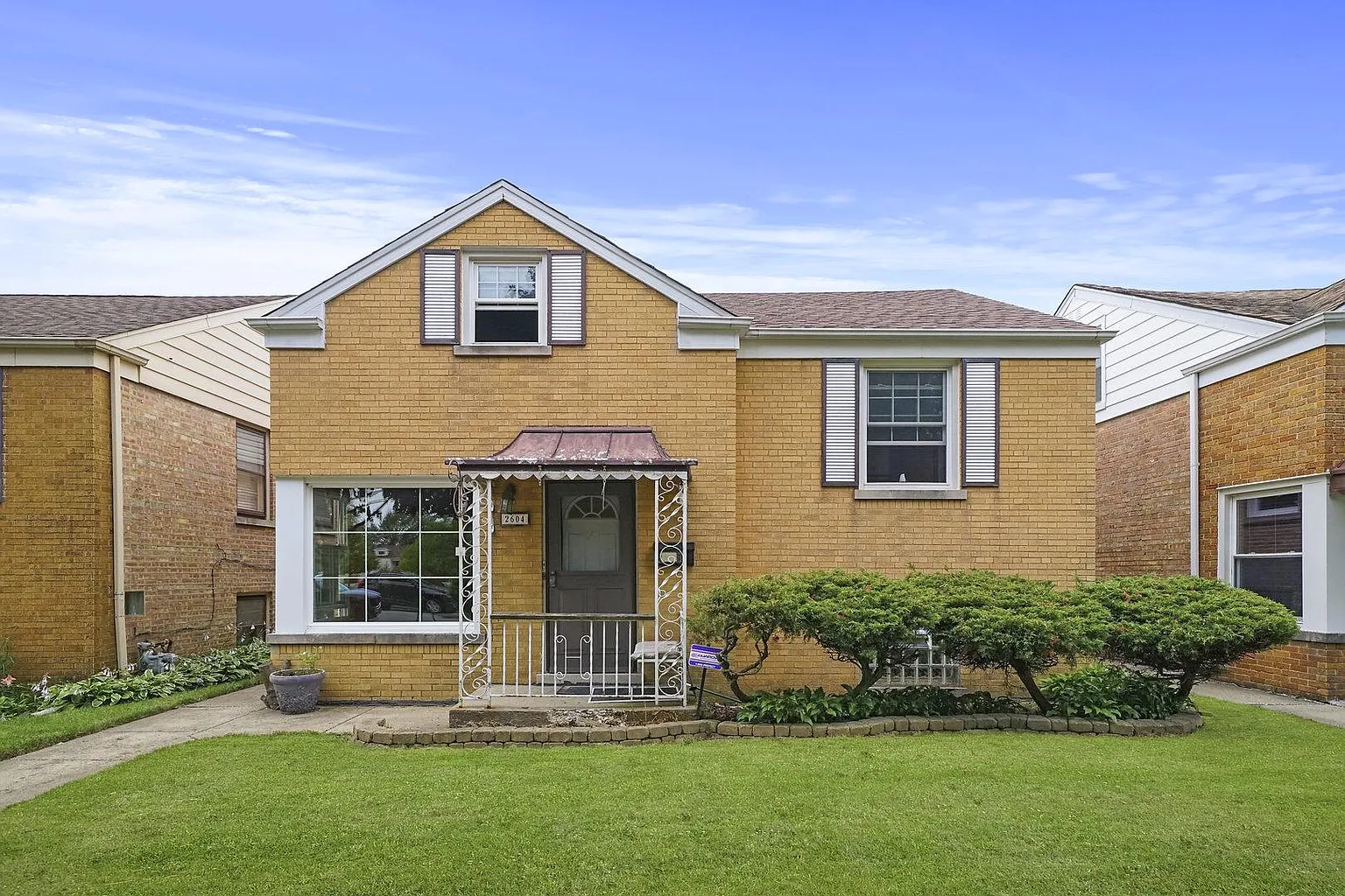 2604 Clarke St photo 1