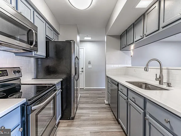3620 Sherbrooke Cir #202 — Photo 6