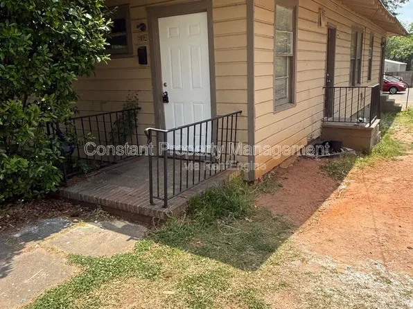 614 W Poplar St, Griffin, GA 30224