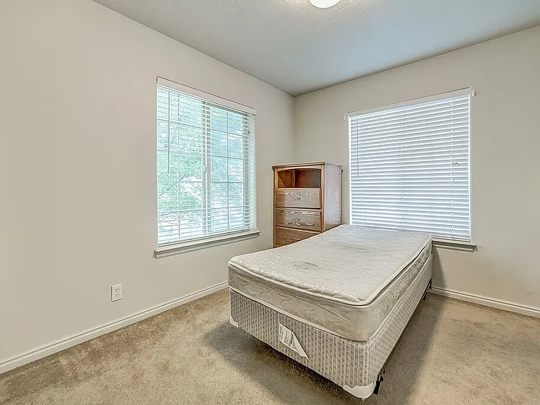 543 N University Ave #108 — Photo 8