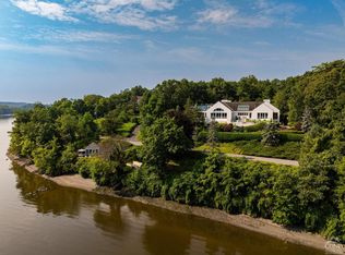 115 Van Wies Point Rd, Glenmont, NY 12077