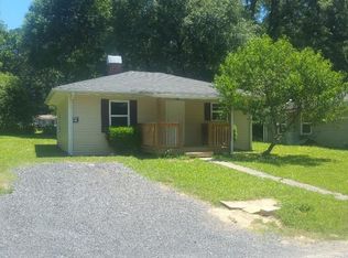 1005 Locke Dr, Dalton, GA 30721