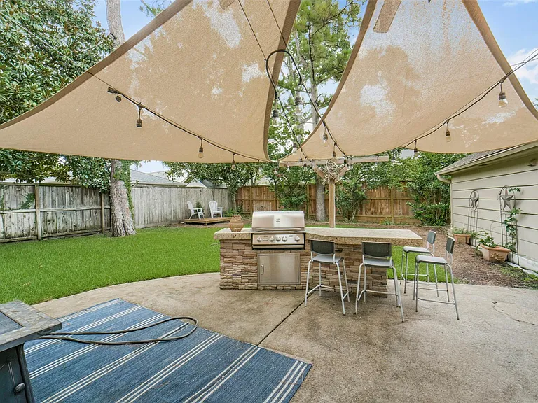 14915 Chadbourne Dr — Photo 40