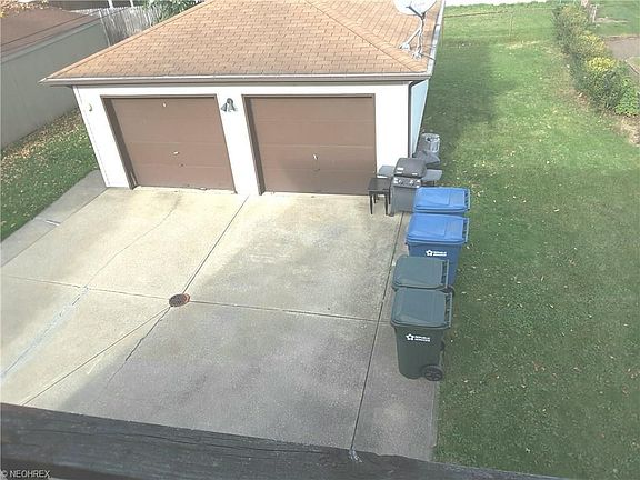 2nd image of 2436 Grovewood Ave