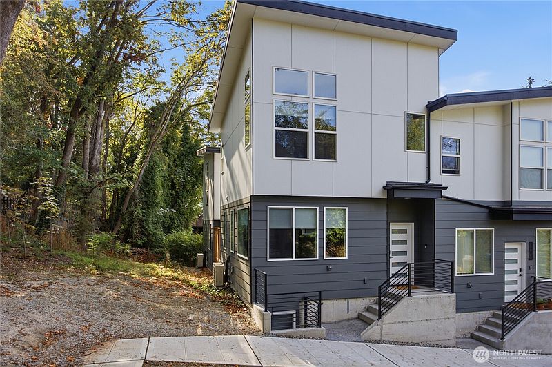 2nd image of 2809 Grand Street #4