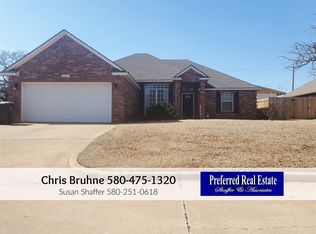 3401 Crownoaks Dr, Duncan, OK 73533