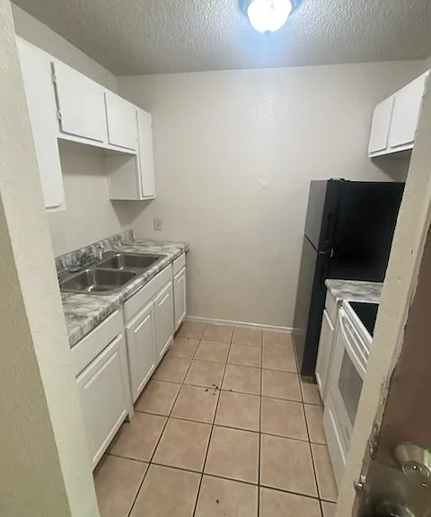 8127 Stonehurst St #8 — Photo 4