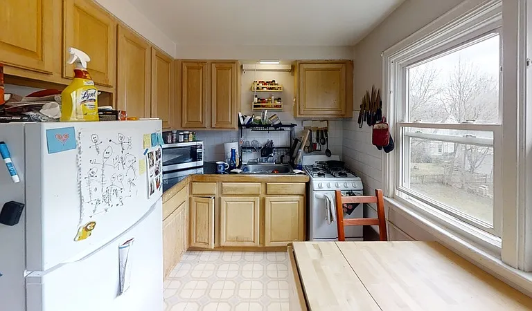 1401 Golden Ave #4 — Photo 3