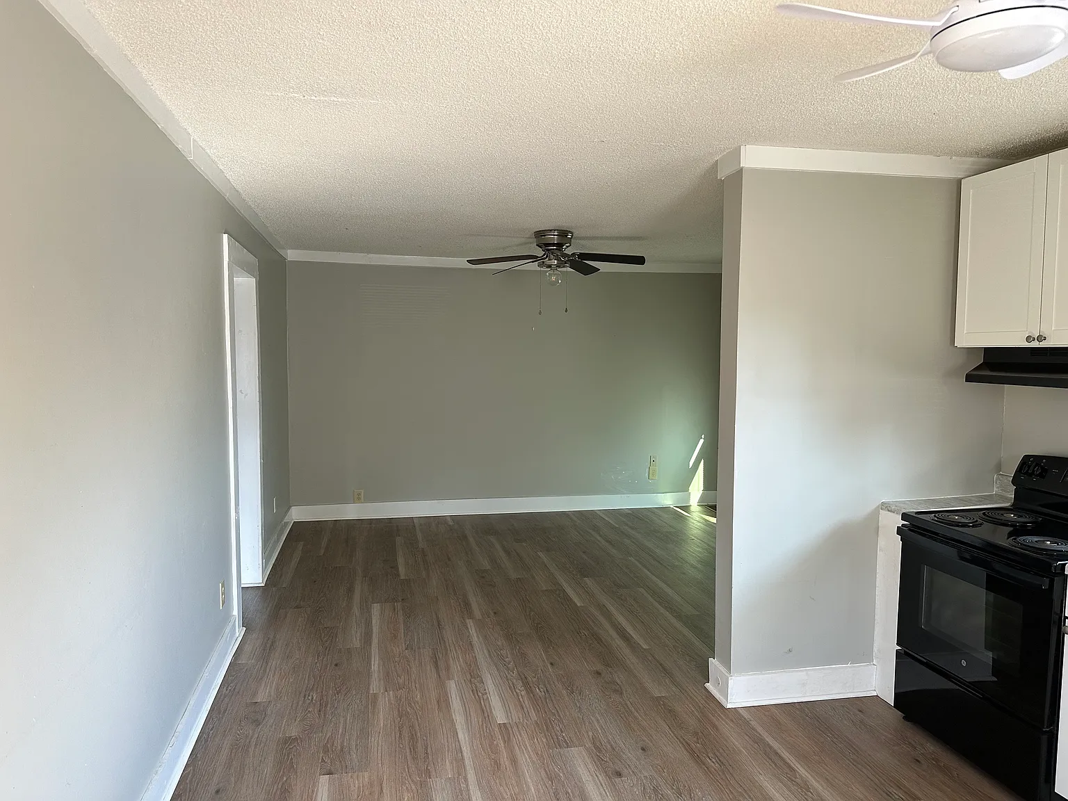 3 bed, 1372 sqft, $1,600 — Photo 3