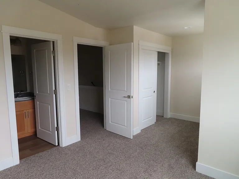 2514 Justine Ln — Photo 9