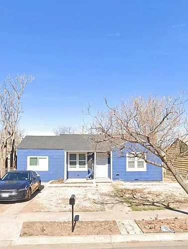 2912 2nd Pl Photo 1