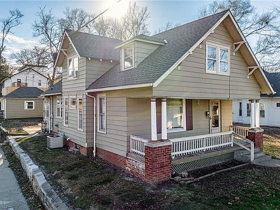 2220 Lafayette St, Saint Joseph, MO 64507 | MLS #2449613 | Zillow