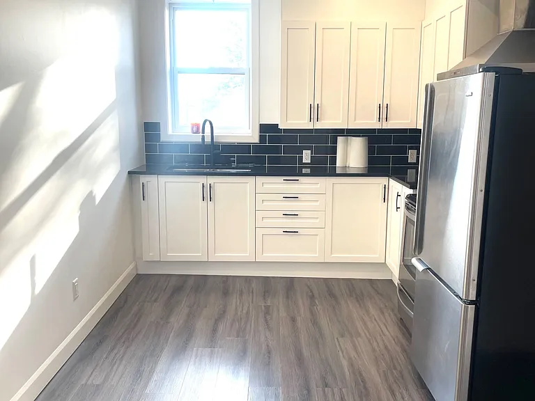 400 Water St — Photo 7