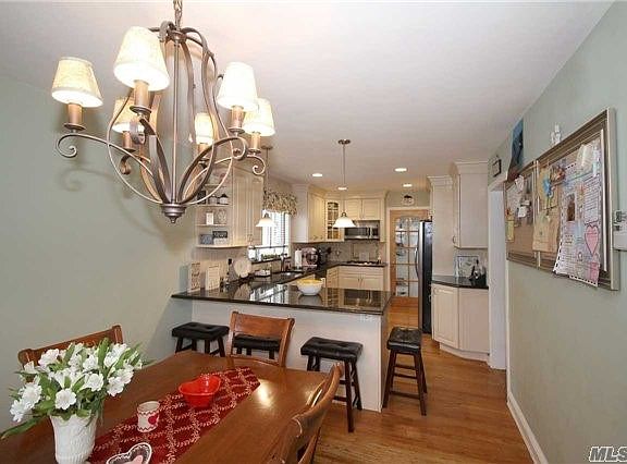 3rd image of 27 S Kensington Ave