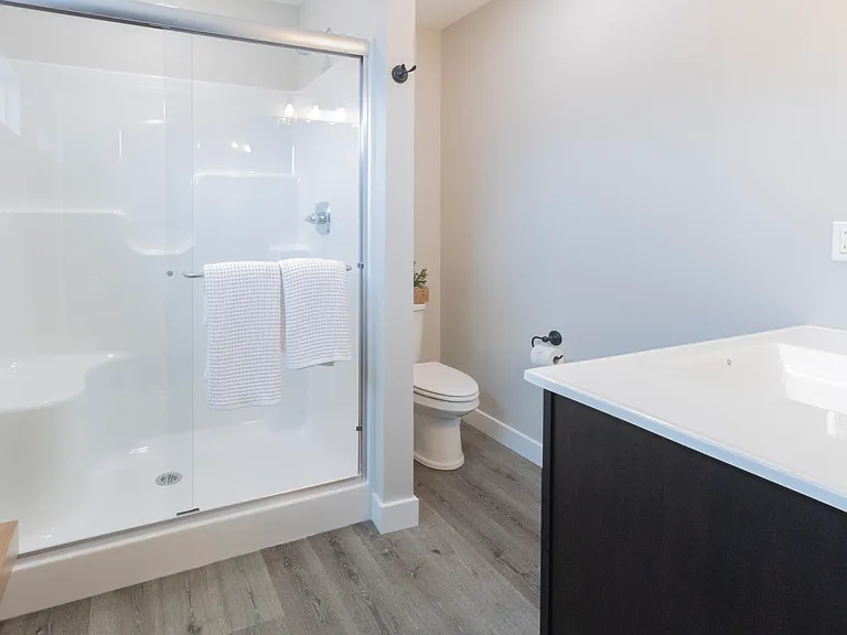 2700 Emery Dr — Photo 40