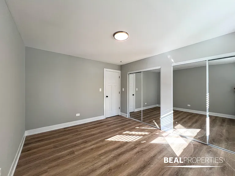 452 W Oakdale — Photo 76