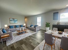 38000 Le Chateau Blvd