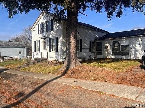 1st image of 8992 Main St