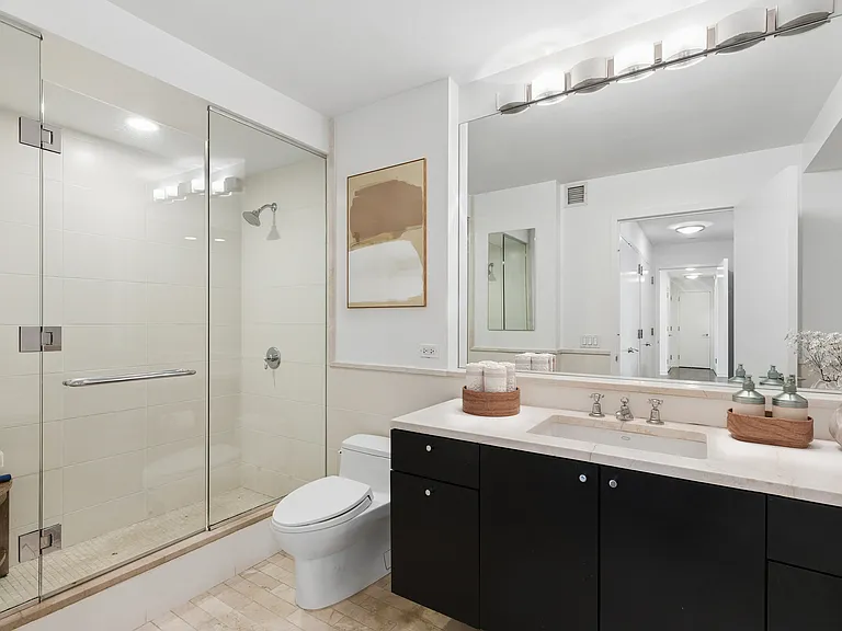 207 E 57th St #5C — Photo 7