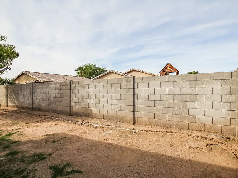 8740 W Loma Ln — Photo 16