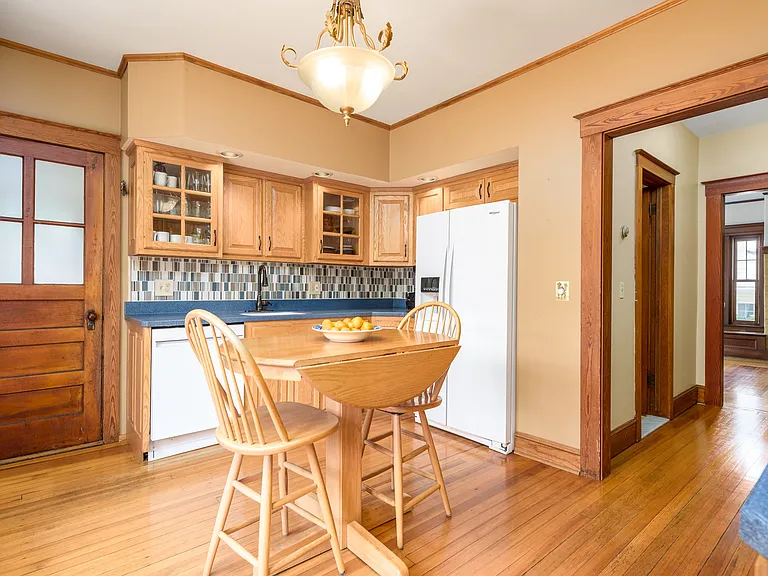 33 Theodore St — Photo 18