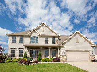 32 Sterling Pl, Lancaster, NY 14086