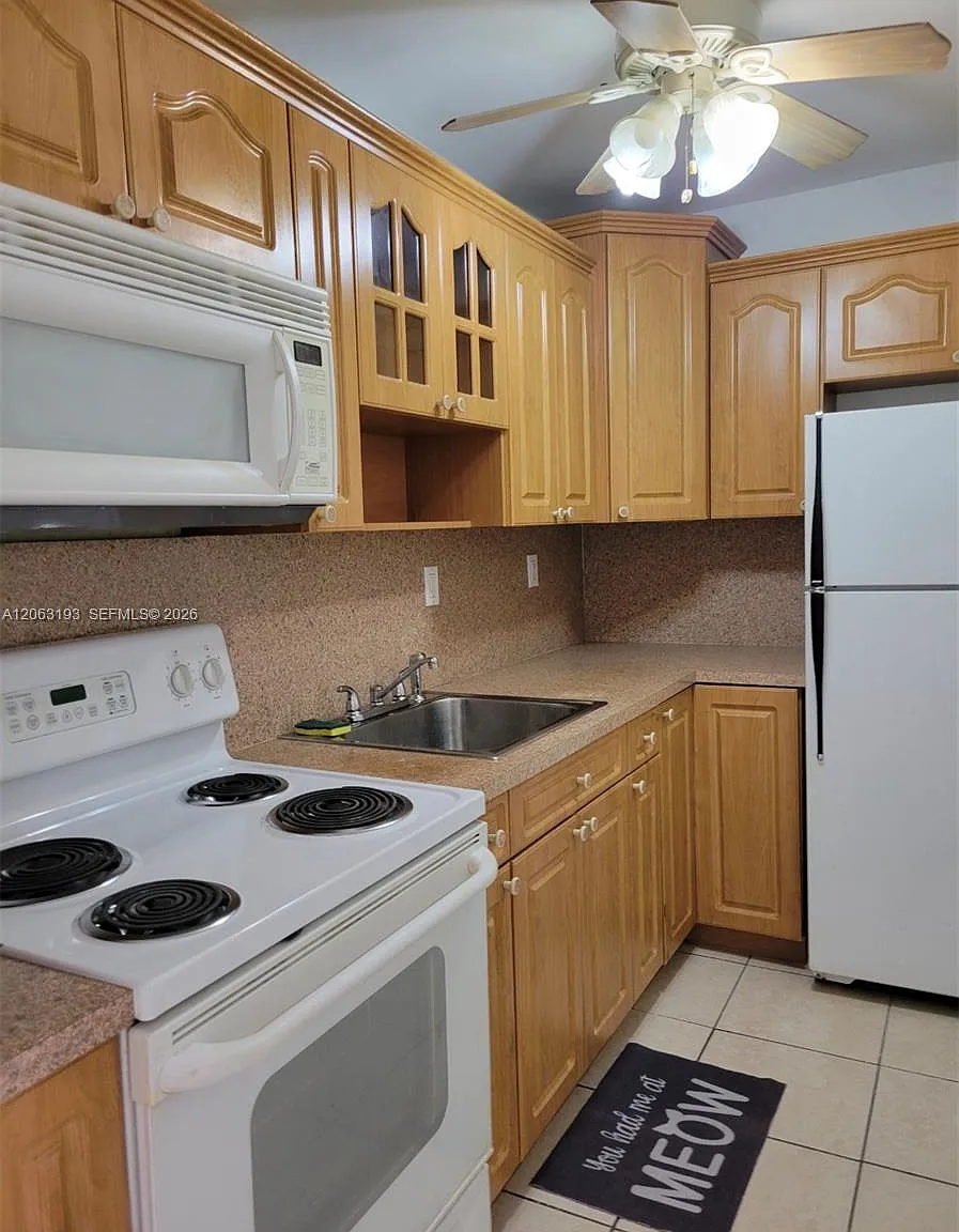 3881 West Flagler Condo — Photo 3