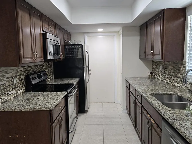 9156 Irving Rd — Photo 22