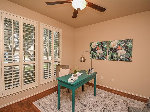 3rd image of 2812 Green Mountain Dr