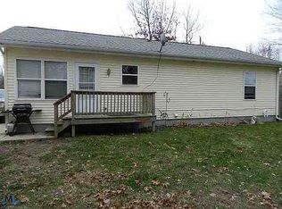 521 Sheldon Ave, Algonac, MI 48001